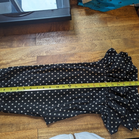 Bloomer Ruffle Capris - Picture 6 of 8